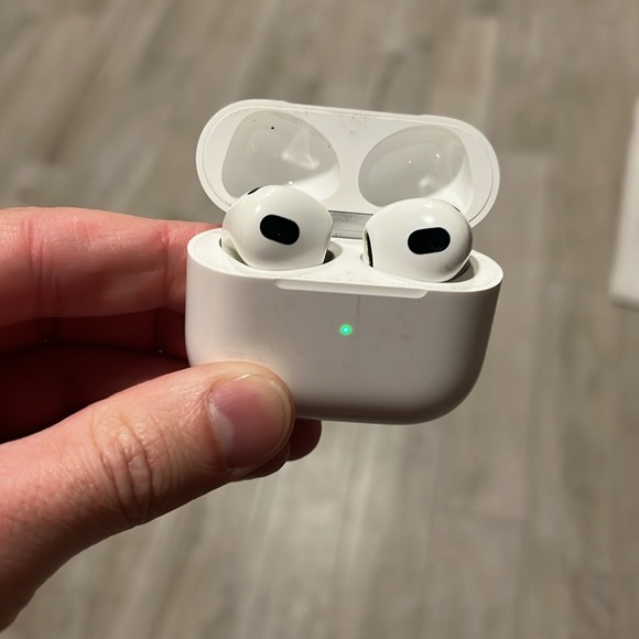 Apple Air Pods gen 3 - Picture 4 of 4